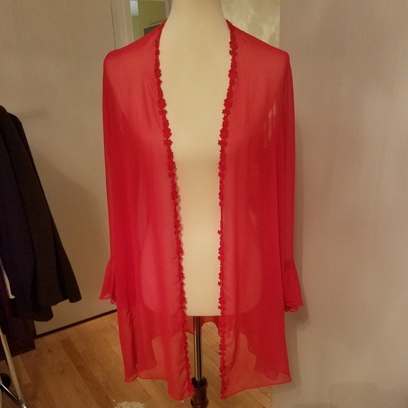Flora Nikrooz Other - Gorgeous Short & Sheer Negligee Robe.  A Stunner!